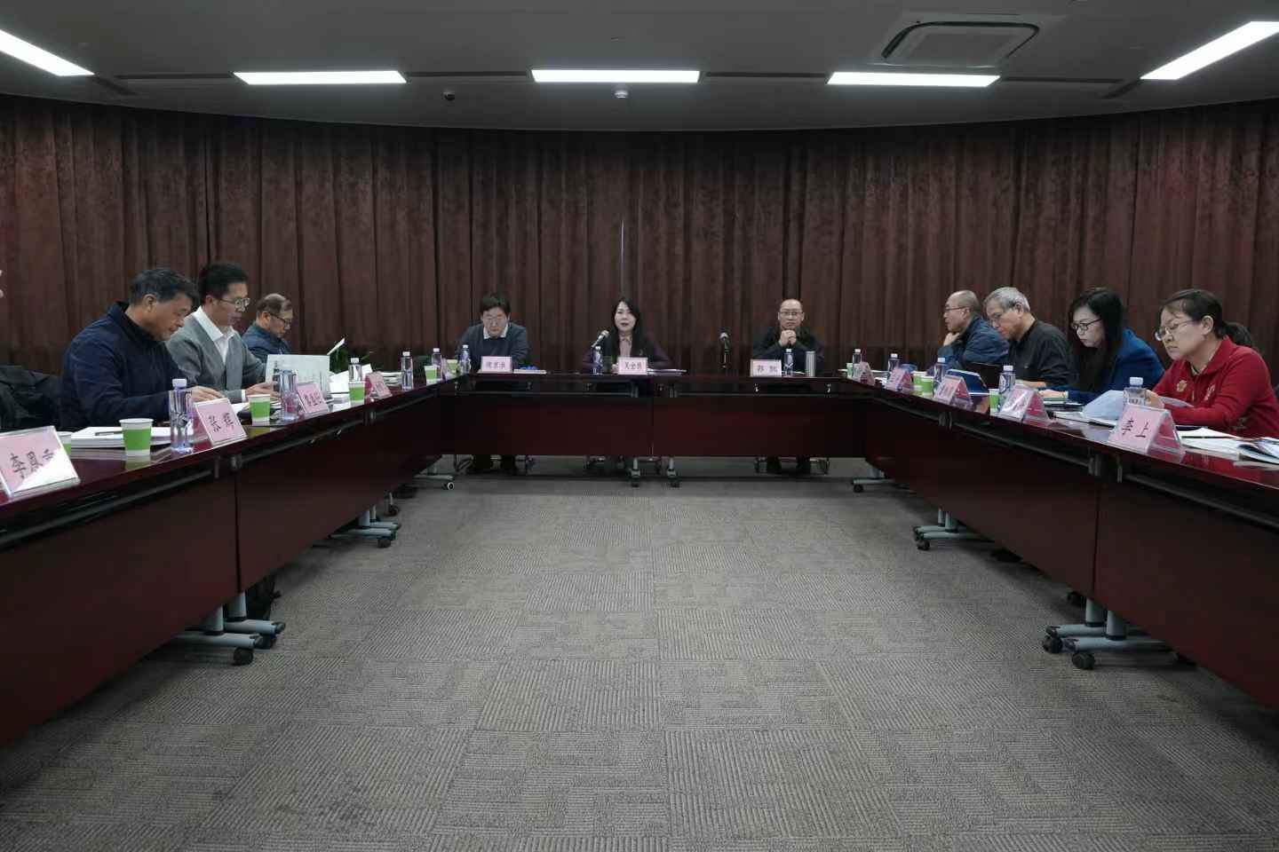 2025112001 2025112001