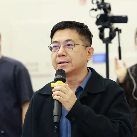 2026041504 2026041504